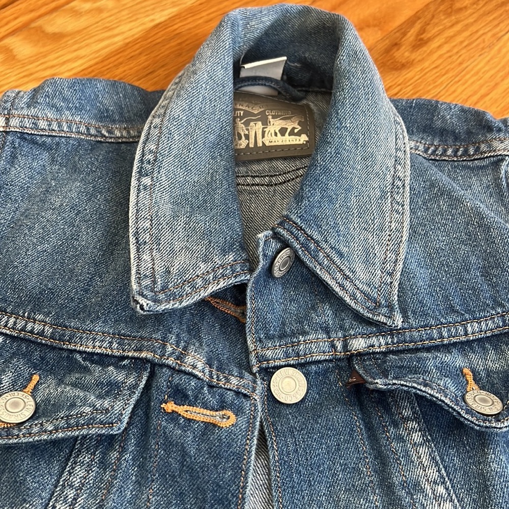 Levi’s jeans vest - Picture 7 of 8